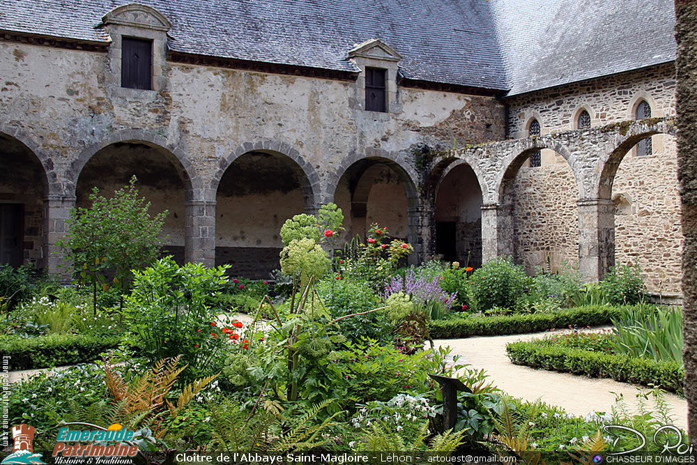 Cloître de l'Abbaye Saint-Magloire de Léhon