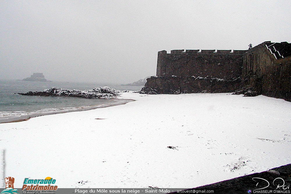 Plage du Môle sous la neige - intra-muros