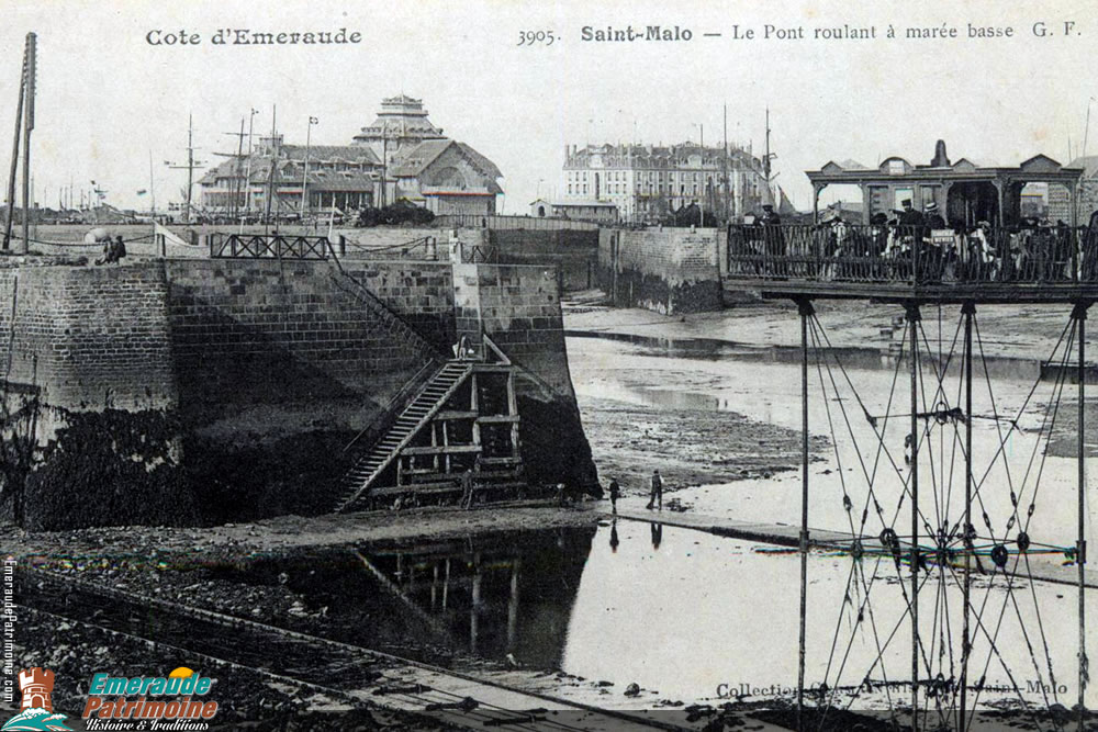 Pont roulant de Saint-Malo à marée basse