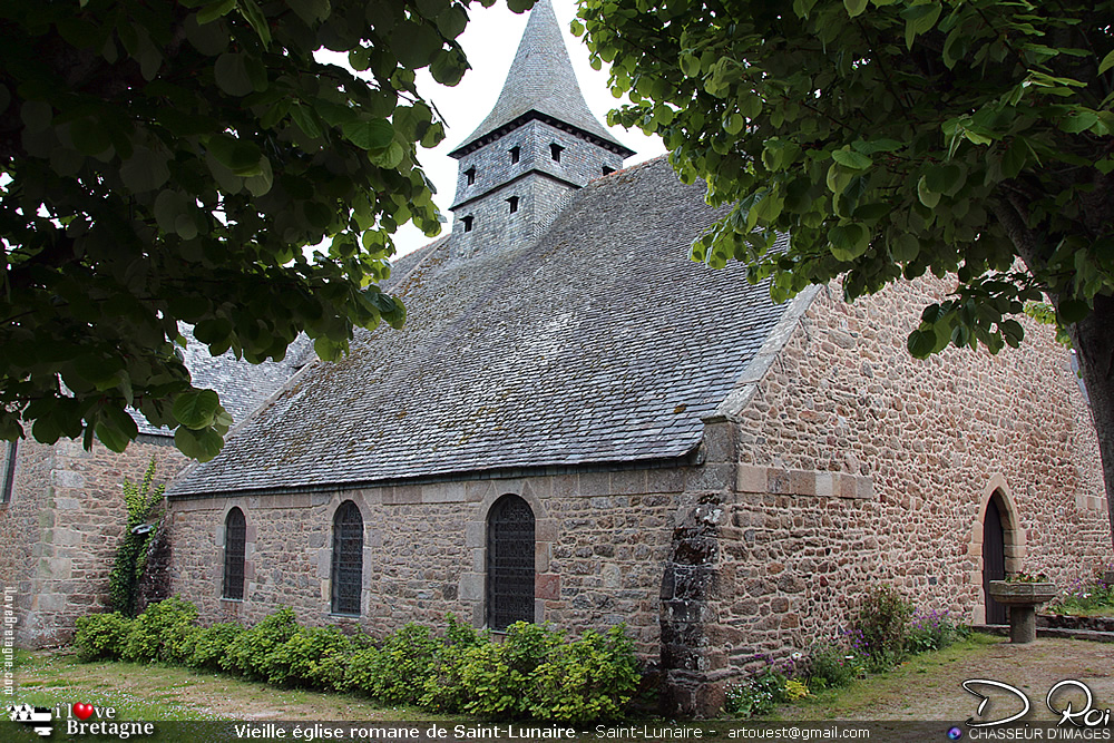 Vieille église romane de Saint-Lunaire